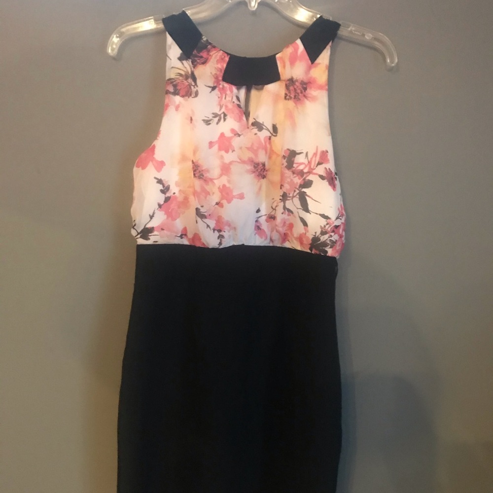 Women’s dress